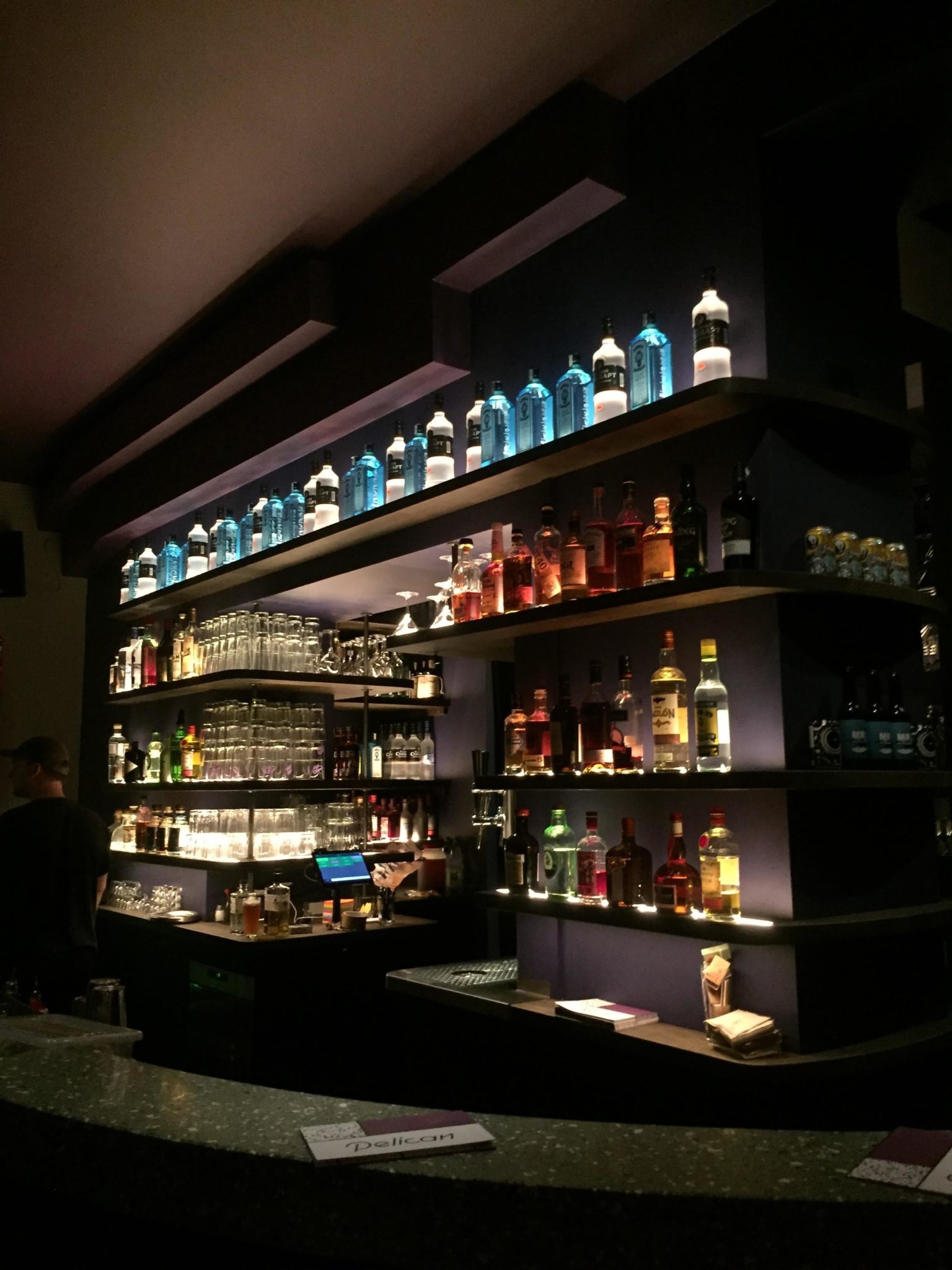 Einblick in die Pelican Bar in Hamburg