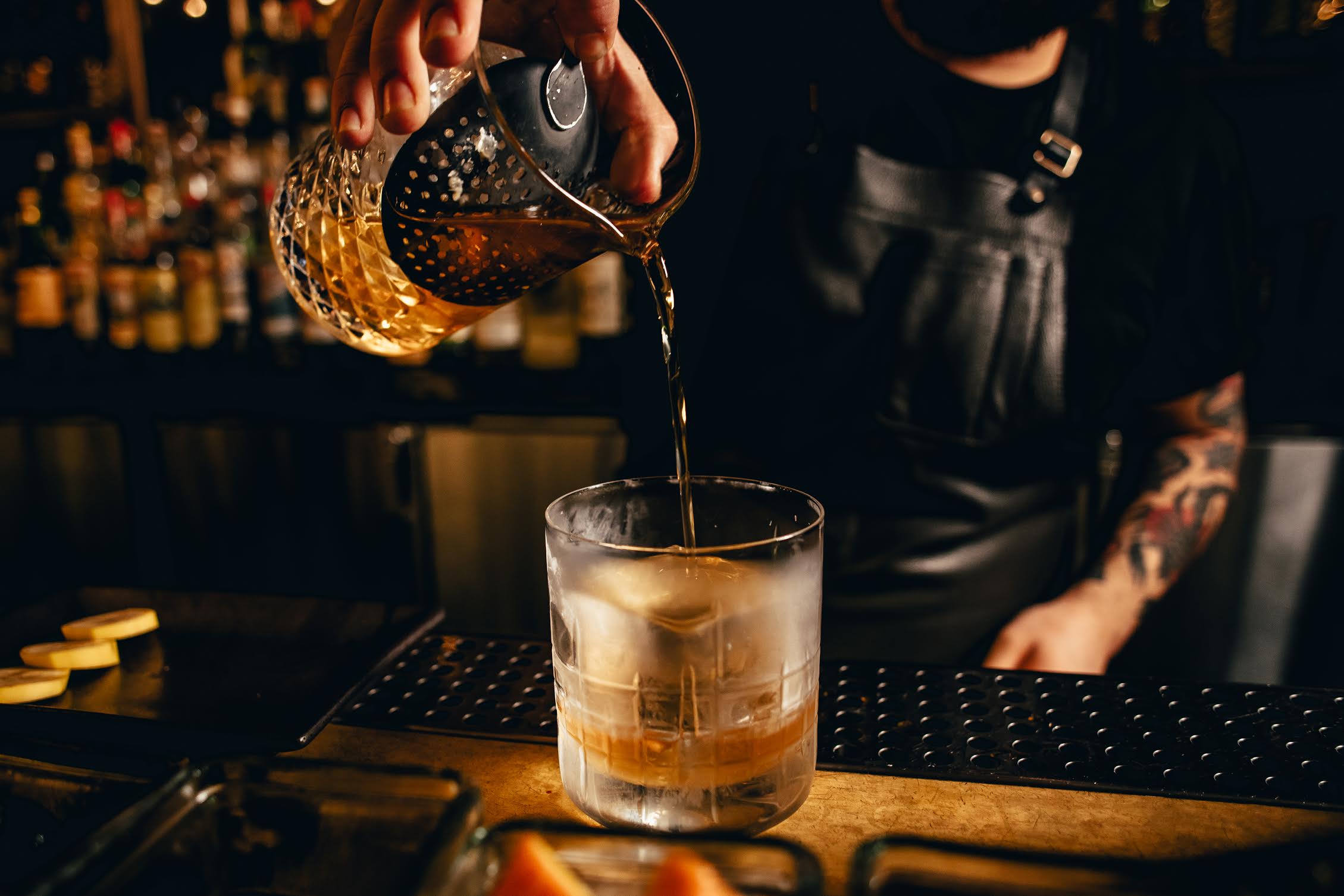 Ein Drink in der Bar Patent Pending in New York