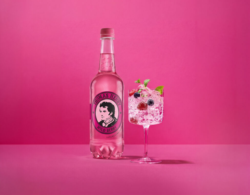 Thomas Henry Wild Berry mit 0,75l PET Flasche und Lillet wild Berry drink