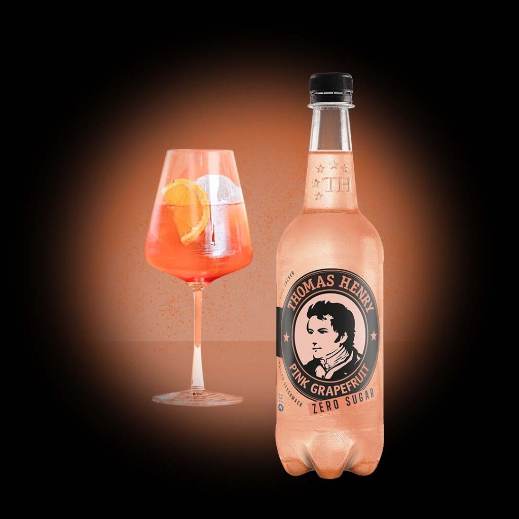 Thomas Henry Pink Grapefruit Zero_Produktbild mit Drink